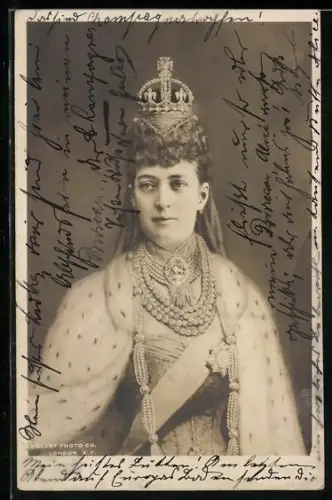 AK Königin Alexandra von England im Krönungsornat