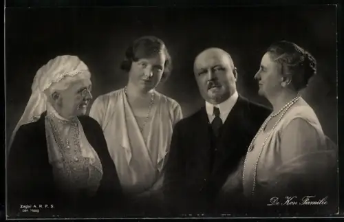AK Die königliche Familie von den Niederlanden