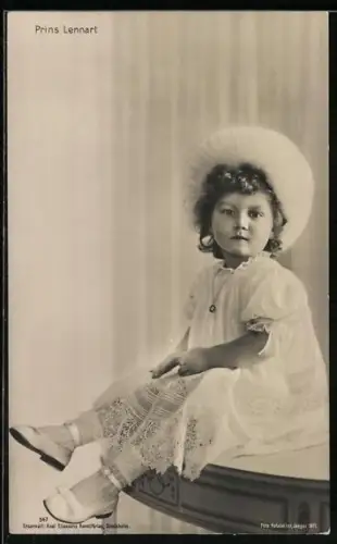 AK Prinz Lennart von Schweden im weissen Kleid