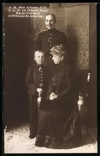 AK Don Alfonso XIII. la Infanta Dona Maria Cristina y el Principe de Asturias