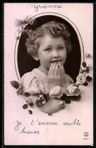 Foto-AK P. C. Paris: Kleines Mädchen mit Locken