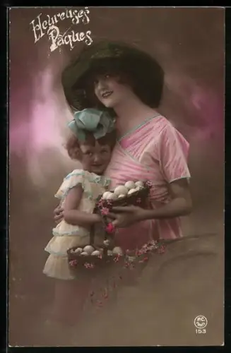 Foto-AK P. C. Paris: Frau und Mädchen mit Osterkörben, Ostergruss