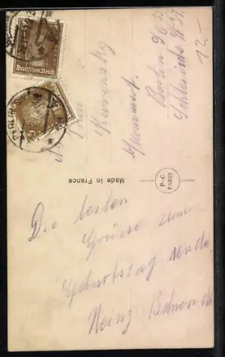 Foto-AK P. C. Paris: Liebespaar küsst sich