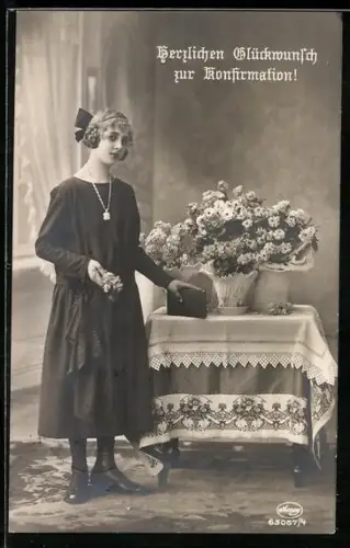 Foto-AK Amag Nr. 63057/5: Mädchen am Tag der Konfirmation