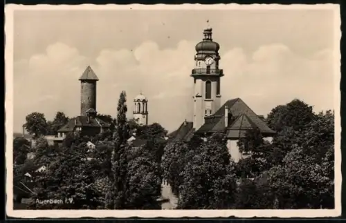 AK Auerbach i. V., Über die Dächer der Stadt mit Kirchturm