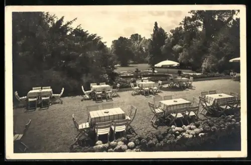 AK Frankfurt-Westend, Grüneburgparkschlösschen, Konditorei-Cafe, Gartenpartie