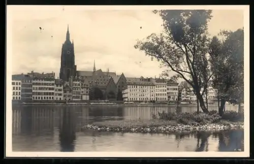 AK Frankfurt a. M., Partie am Mainufer