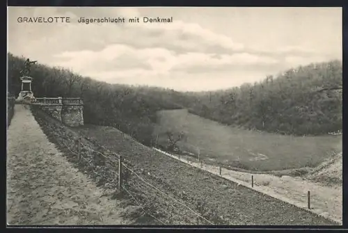 AK Gravelotte, Jägerschlucht mit Denkmal