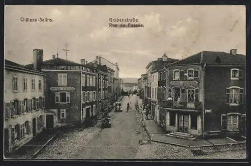 AK Château-Salins, Rue des Fossés avec hôtels et bâtiments anciens