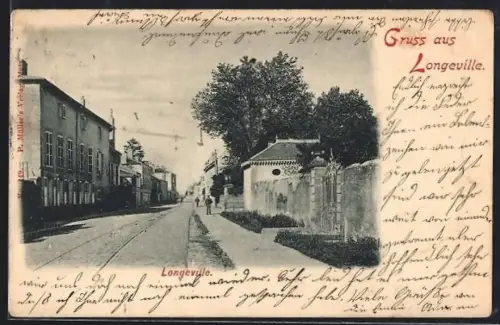 AK Longeville, Rue principale avec bâtiments et arbres