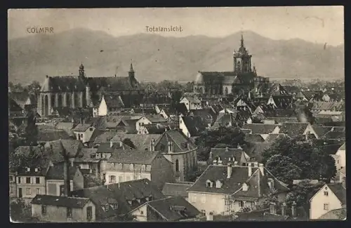 AK Colmar, Vue d`ensemble de la ville avec les montagnes en arrière-plan