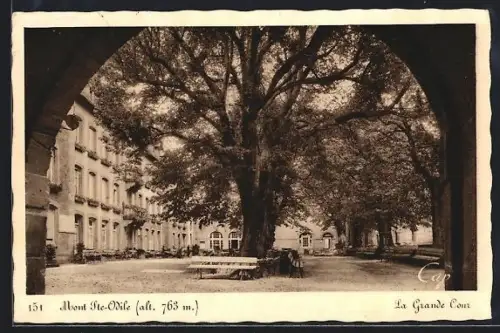 AK Mount-Ste-Odile, La Grande Cour