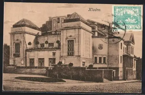 AK Kladno, Anwesen mit Strassenpartie