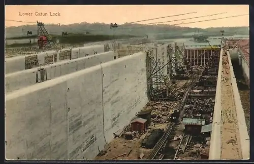 AK Panama, Lower Gatun Lock