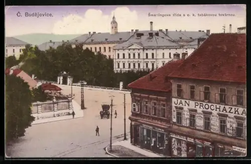 AK Budweis / Ceske Budejovice, Schmerlingstrasse mit der k.k. Tabaktrafik