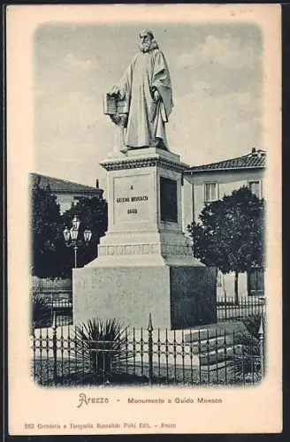 AK Arezzo, Monumento a Guido Monaco