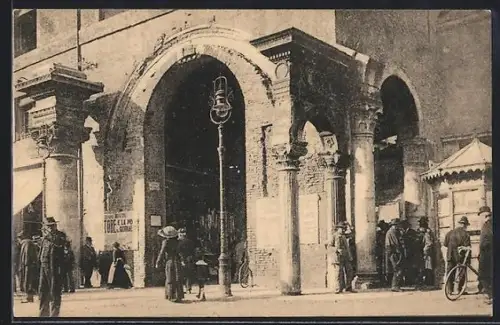 AK Ferrara, Arco e Volto del Cavallo