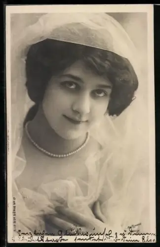 Foto-AK Atelier Reutlinger, Paris, Schauspielerin Sterly im Hochzeitskleid