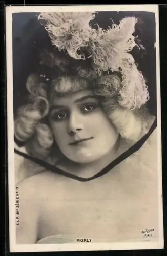 Foto-AK Atelier Reutlinger, Paris: Schauspielerin Morly im Kostüm einer Bühnenrolle