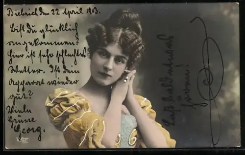 Foto-AK Atelier Reutlinger, Paris: Junge Dame mit Dutt und Locken, Portrait