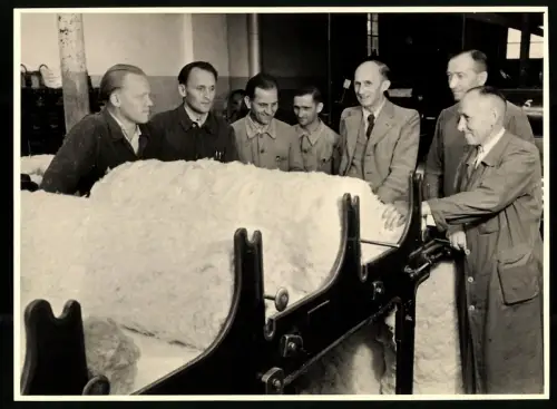 45 Fotografien Erich Bauer, Karlsruhe, Ansicht Backnang, Spinnerei J. F. Adolff AG, Ausbau des Werkes, Werkansicht