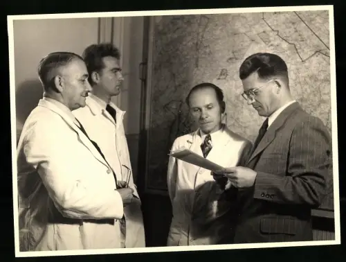 45 Fotografien Erich Bauer, Karlsruhe, Ansicht Backnang, Spinnerei J. F. Adolff AG, Ausbau des Werkes, Werkansicht