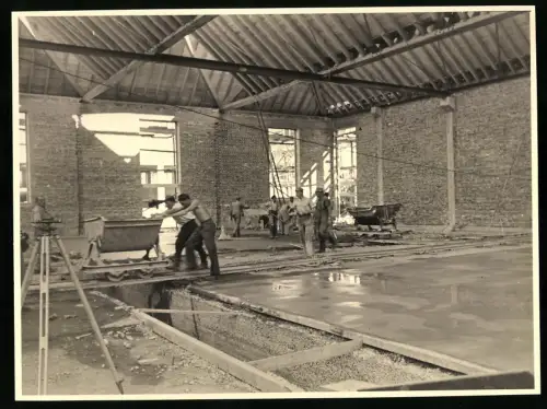 45 Fotografien Erich Bauer, Karlsruhe, Ansicht Backnang, Spinnerei J. F. Adolff AG, Ausbau des Werkes, Werkansicht