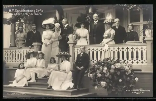 AK Enkedrottning Sofia med barn och barnbarn, Königshaus von Schweden