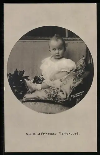 AK S.A.R. La Princesse Marie-José de Belgique als Baby