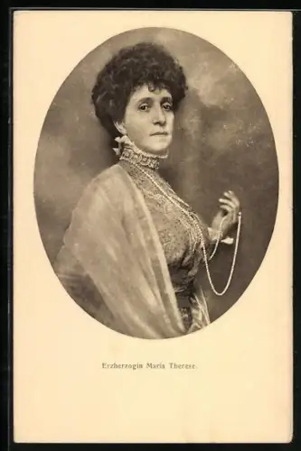 AK Erzherzogin Maria Therese von Österreich mit langer Perlenkette