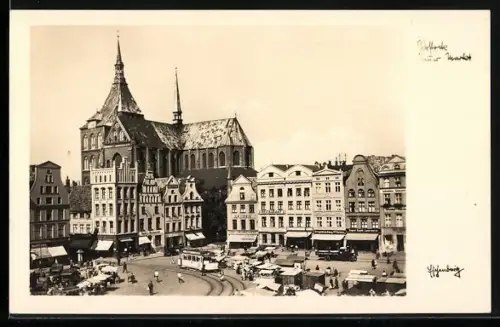 AK Rostock, Neuer Markt mit Strassenbahn