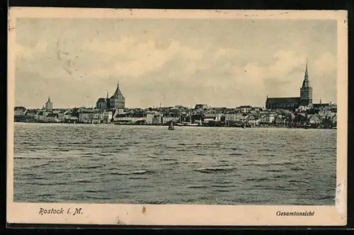 AK Rostock i. M., Gesamtansicht vom Wasser aus