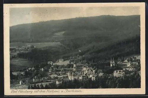 AK Bad Flinsberg, Panorama mit dem Kurhaus und Iserkamm