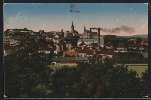 AK Kladno, Über die Dächer der Stadt mit Kirchturm