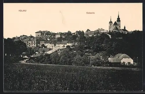 AK Iglau, Ostseite der Ortschaft mit Strasse
