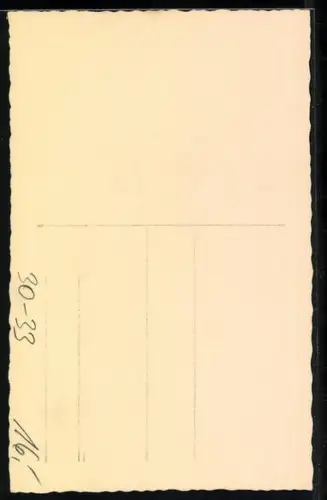 Foto-AK Knabe in Uniform mit Eisernem Kreuz