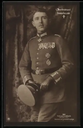 Foto-AK Sanke Nr.: 361, Flugzeug Oberleutnant Immelmann in Uniform mit Ordenspange und Eisernes Kreuz