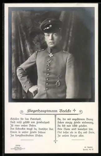 Foto-AK Sanke Nr. 7776: Fliegerhauptmann Boelcke in Uniform, Huldigungs-Vers