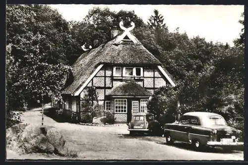 AK Borstel b. Bispingen, Löns-Klause mit Autos