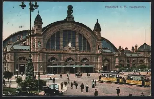 AK Frankfurt a. M., Hauptbahnhof mit Strassenbahn und Passanten