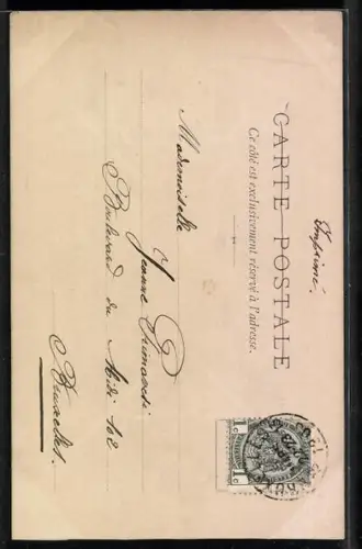 Foto-AK Atelier Reutlinger, Paris: Frau im Kleid auf einer steinernen Bank