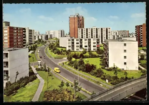 AK Frankfurt /Main, Nordweststadt, Blick auf die Wohnblöcke und Verkehrsstrasse