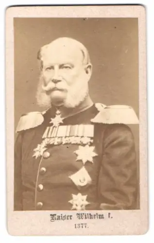 Fotografie Kaiser Wilhelm I. in Uniform mit grosser Ordensspange und Bruststernen