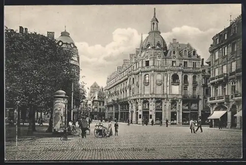 AK Strassburg i. E., Darmstädter Bank mit Strassenkreuzung, Litfasssäule, Panorama
