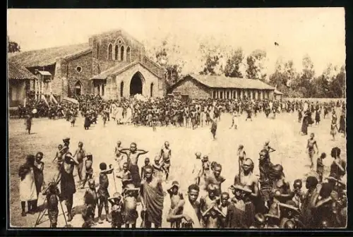 AK Issavi, Sortie d`eglise, Missionaires d`Afrique, Pères Blancs