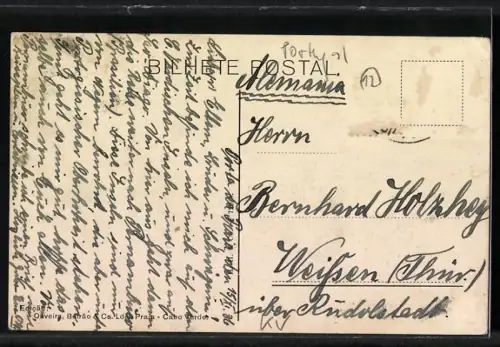 AK Praia, Uma Rua principal, Panorama