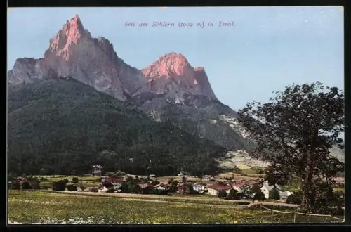 AK Seis /Schlern, Ortschaft vor Bergen