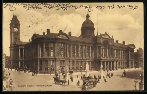 AK Birmingham, council house mit Denkmälern und Kutschen