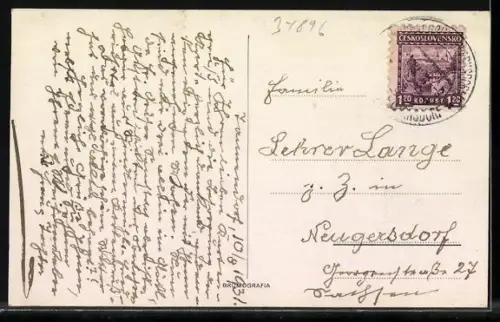 AK Aussig / Usti, Strassenpartie mit Stadttheater