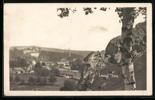 AK Ledec nad Saz., Blick auf den Ort